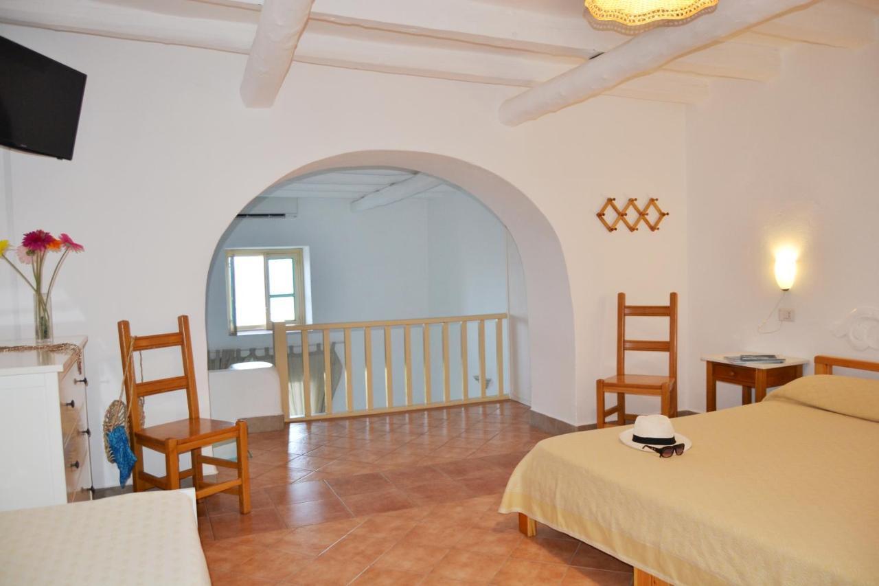 Villa Ginestra Sulla Spiaggia Di Stromboli Bagian luar foto